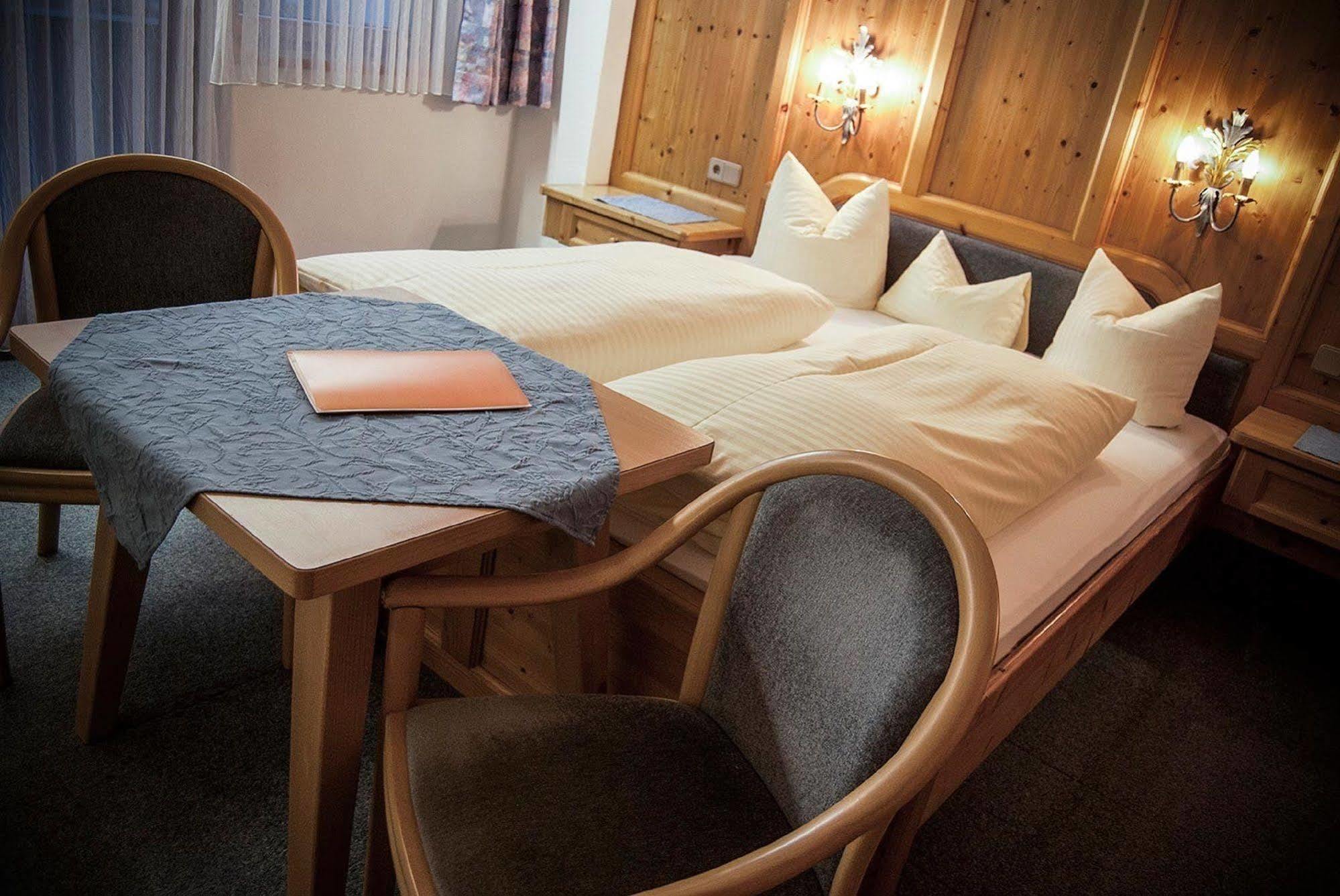 Hotel Platzl Auffach Bagian luar foto